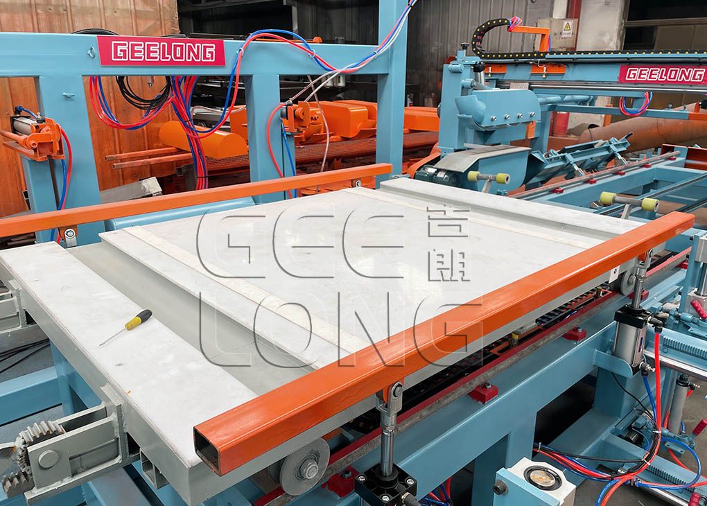 China GEELONG 5ft full automatic birch plywood double sizer