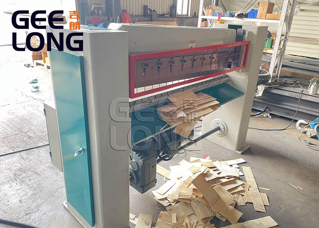 Veneer Clipper Machine for vertical pattern veneers