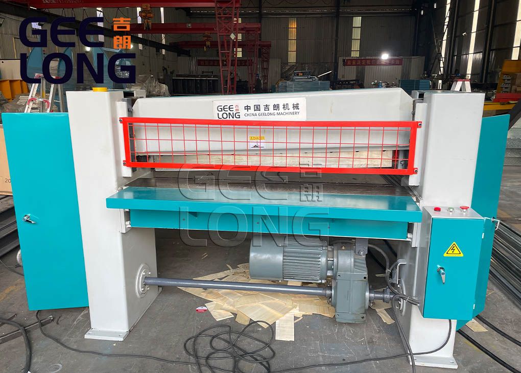 Veneer Clipper Machine for vertical pattern veneers