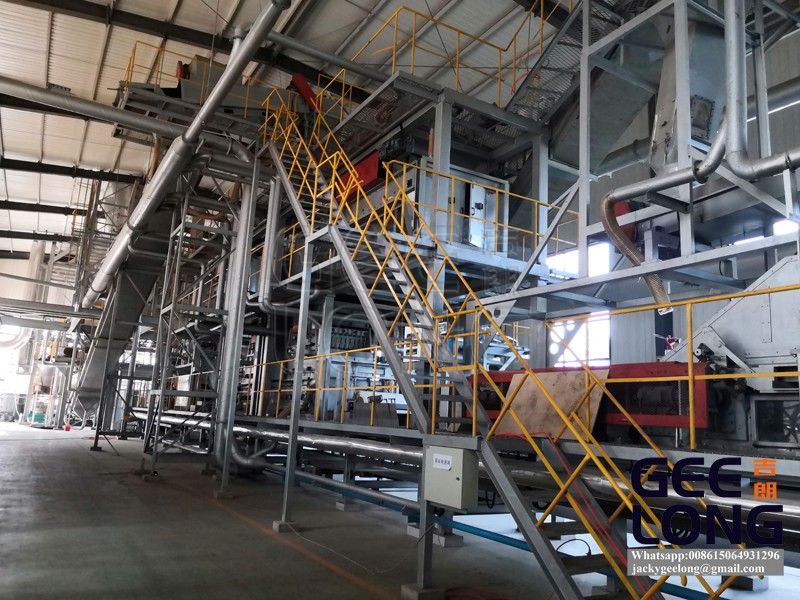 China GEELONG multilayer particle board machine